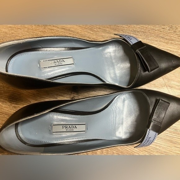 Prada Black Leather Logo Bow Kitten Heel Pumps Size 36 Blue Size 6 - Picture 7 of 9
